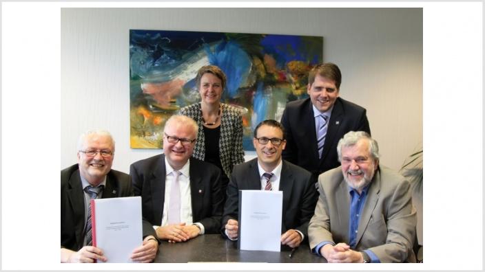 Koalitionsvertrag zur Fortsetzung der Großen Koalition unterzeichnet